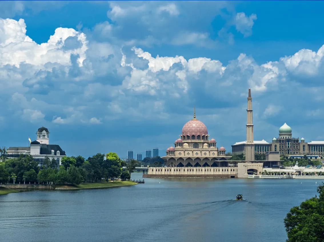 KUALA LUMPUR – DÍA LIBRE