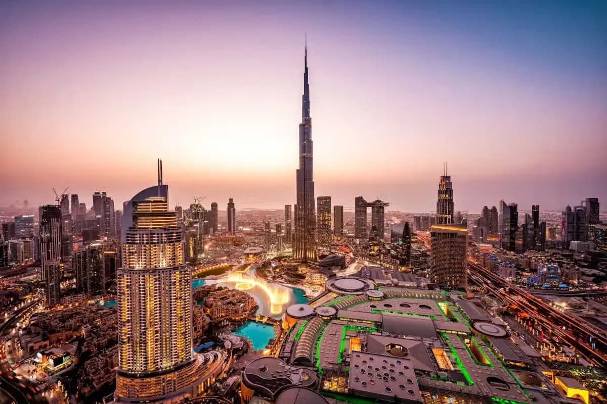 DUBAI – VIEW AT THE PALM (NON-PRIME) – MEZQUITA AL FAROOK – PASADA POR MOTF, PALACIO ZABEEL- DUBAI FRAME (D)