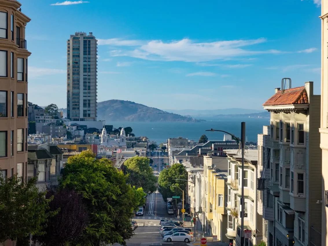 SAN FRANCISCO - CHECK OUT Y TRASLADO DE SALIDA